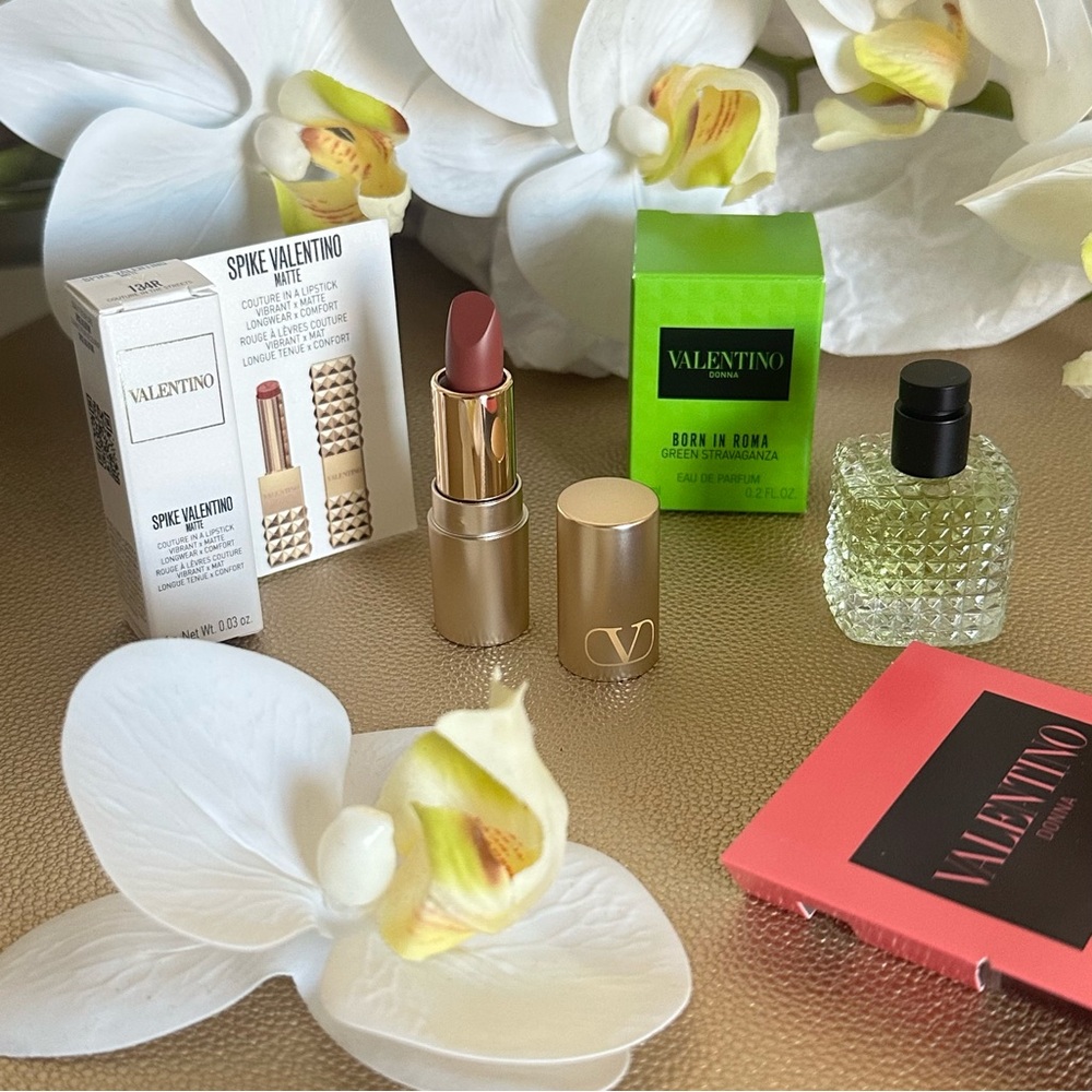 NEW Valentino Deluxe Mini Beauty Bundle